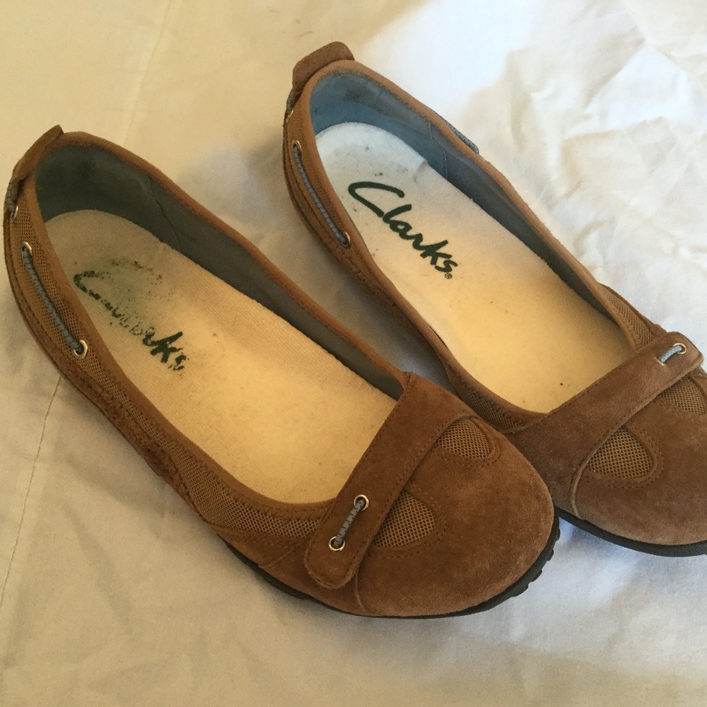 Brown Clark's walking shoes 8.5